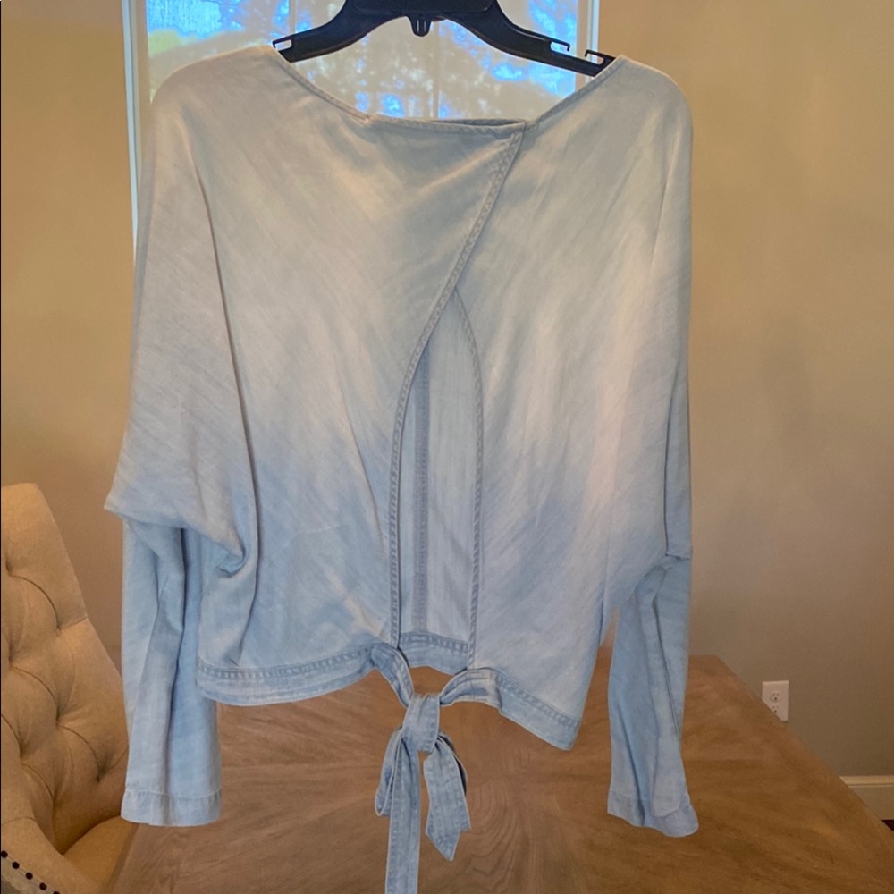 Chelsea and Violet Women's Light Blue Top - Picture 2 of 6